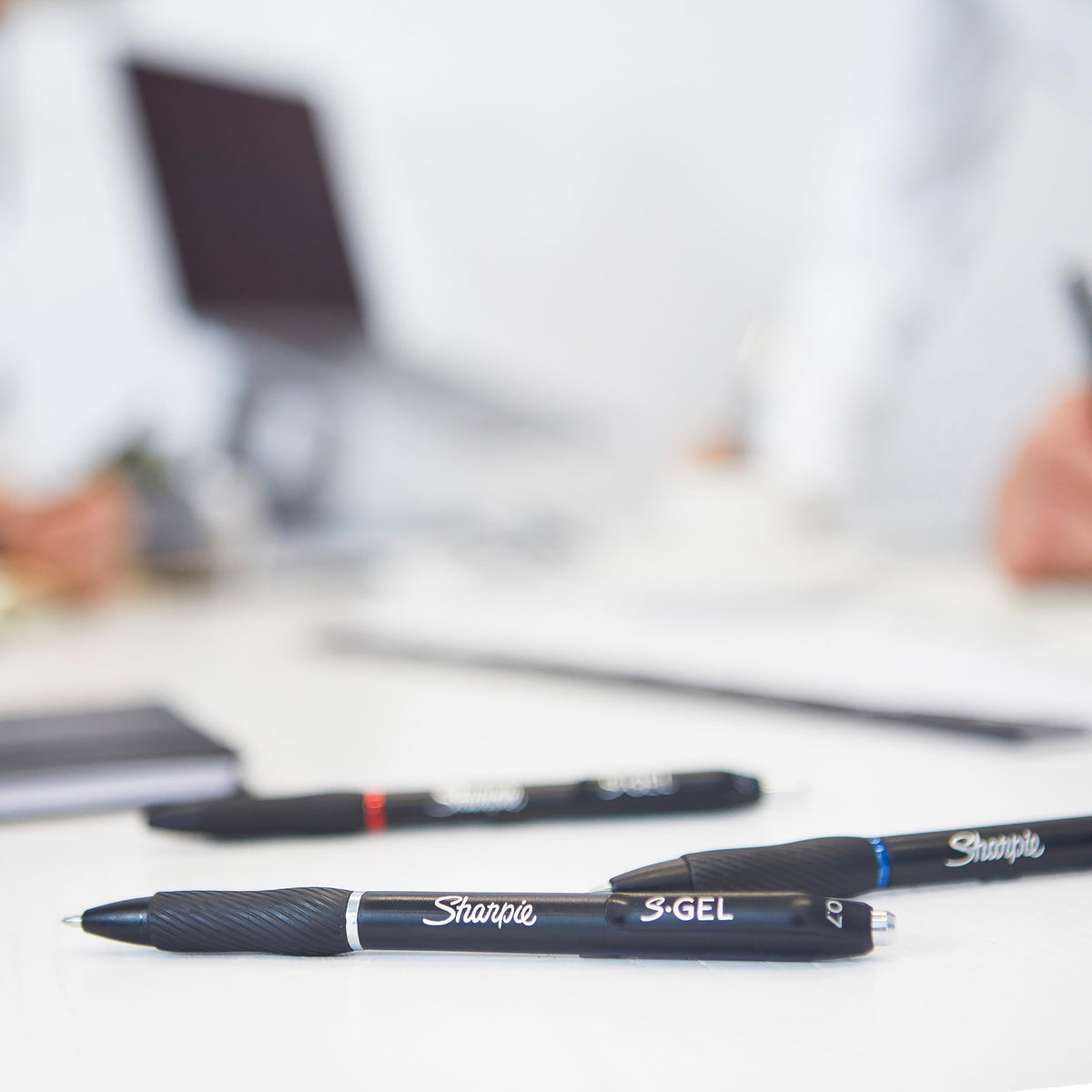 Sharpie S-Gel | Gel Pens | Medium Point (0.7mm) | Black Ink | 12 Count