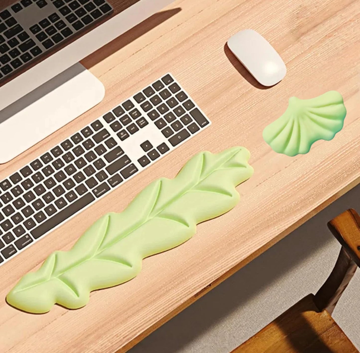 inbesk Angel Wing Wrist Rest Ergonomic Memory Foam Wrist Rest for Computer Keyboard Mouse Set, Cute