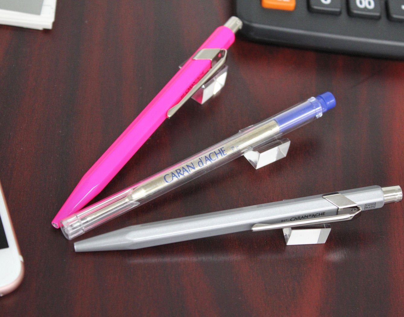 Caran D'ache 849: Metal Pen Ballpoint Fluo Purple (849.090)