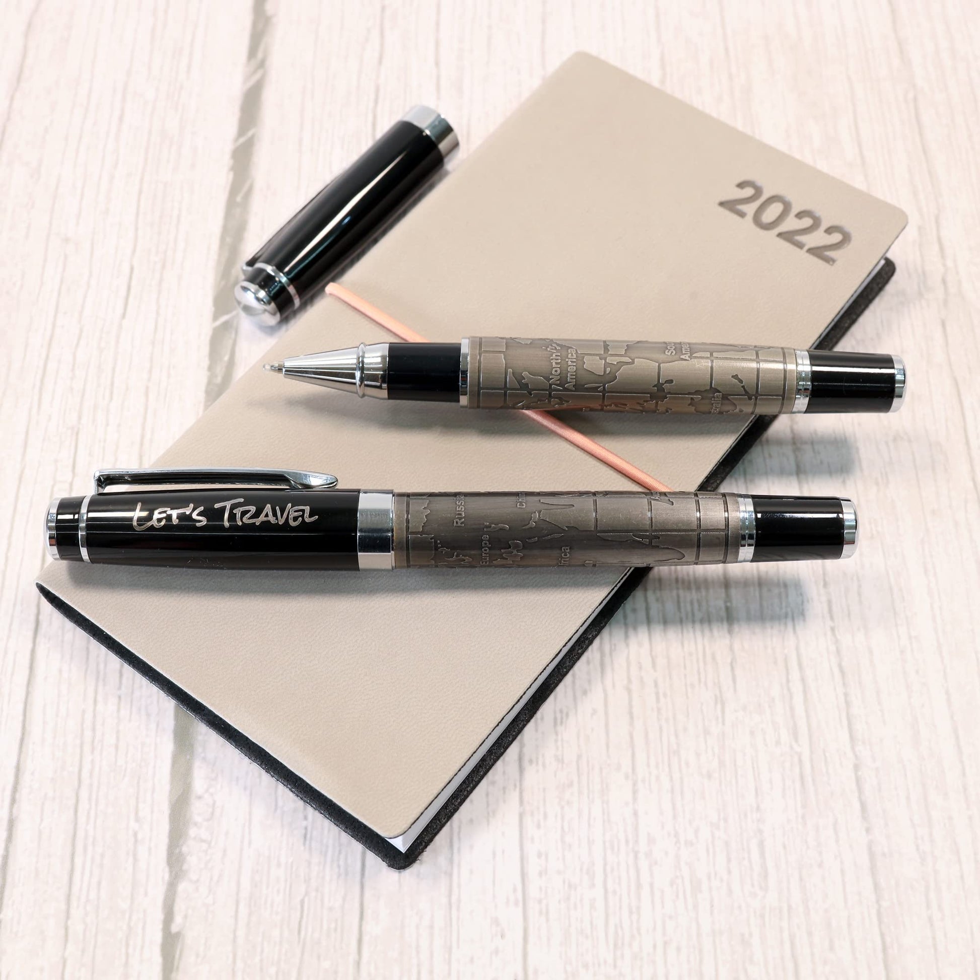 CustomDesign.Shop Personalized Custom Premium World Map Design Metal Pen + Gift Box | Design A