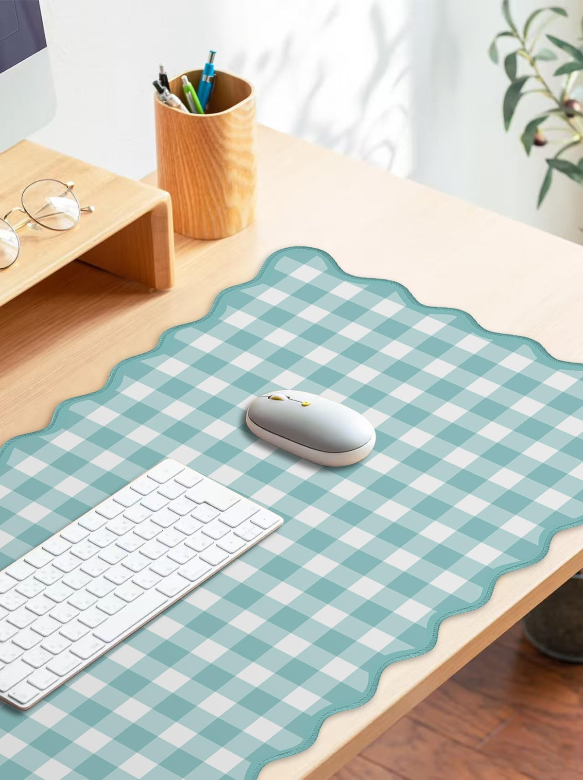 Scalloped‌ Teal Green Checkered Desk Mat Cute Pastel Large Gaming Mouse Pad Gingham Kawaii