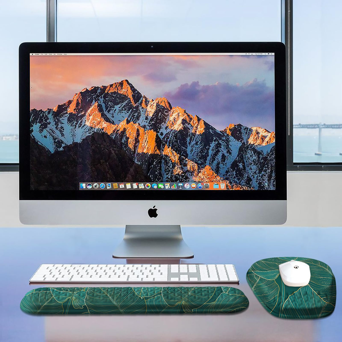 Laokiiy Mouse Pad with Wrist Rest, Comfortable Memory Foam Wrist Rest for Computer Keyboard