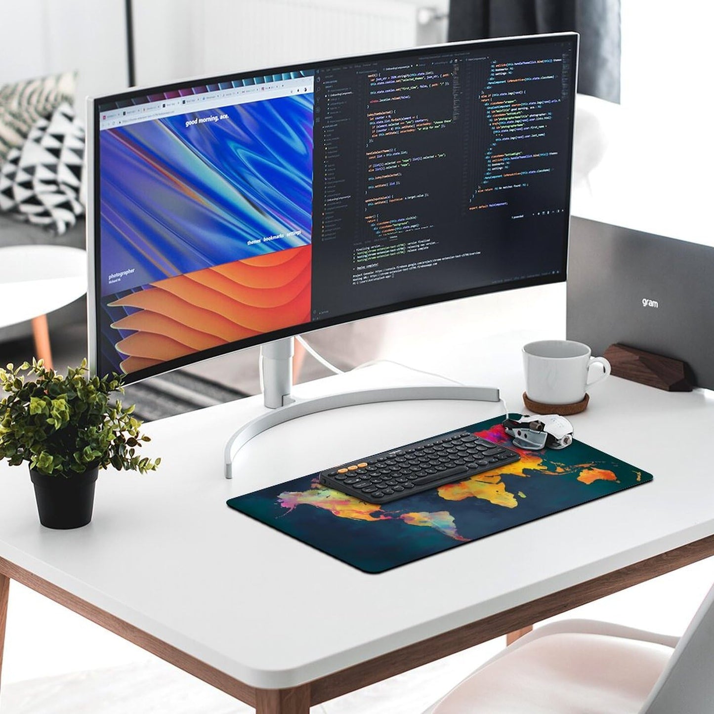 Keebik Gaming Mouse Pad, World Map Mouse Pad Large Extended Computer Mouse Mat Keyboard Full Desk