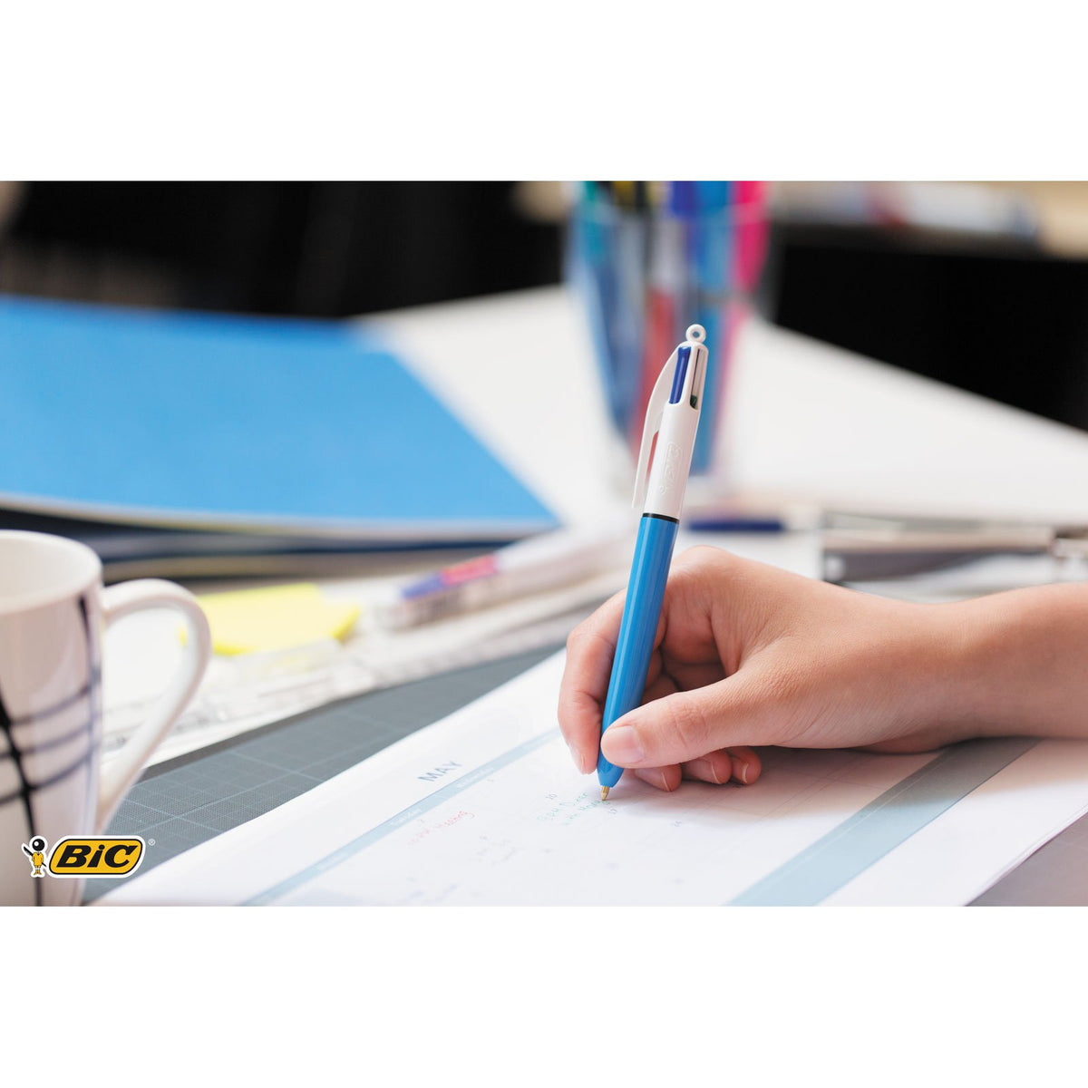 BIC 4 Colours Family Pen Pack of Retractable Ballpoint Pens with Four Ink Colours, Set of 4 (2