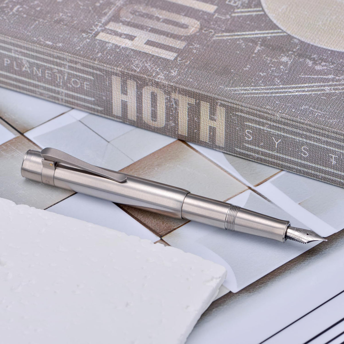 HONG DIAN M2 Titanium Mini Fountain Pen, Medium Soft Nib & Sleek Shape Metal Short Pocket Travel