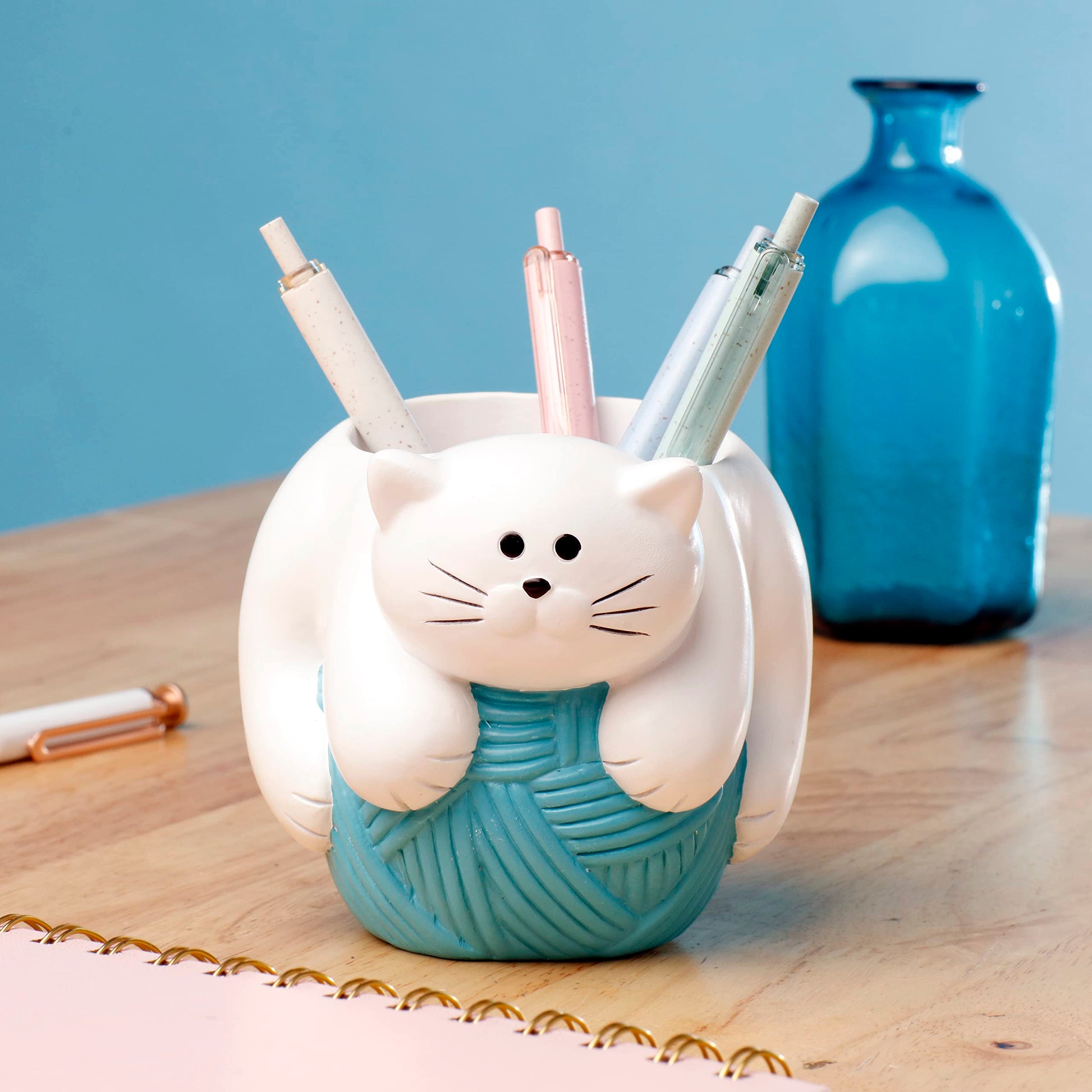 Chapman and Grand Relaxing Kitty Cat Pen Holder, White/Turquoise, Patented