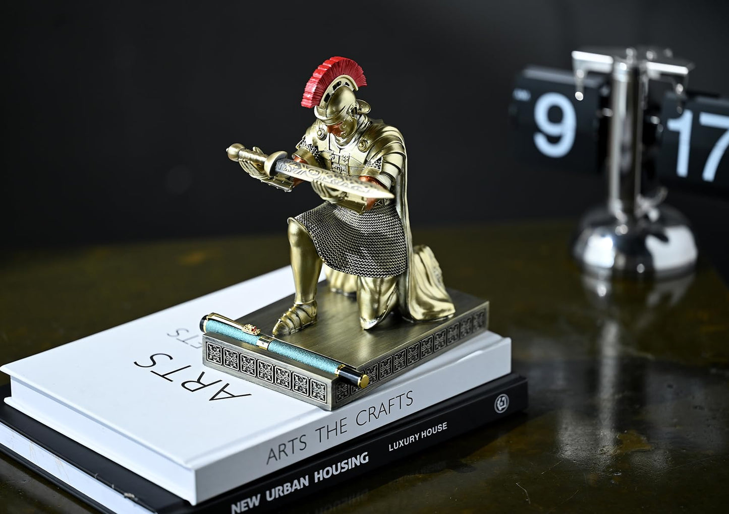 Roman Praetorian Prefect Warrior Knight Pen Holder Desk Ornament Bronze