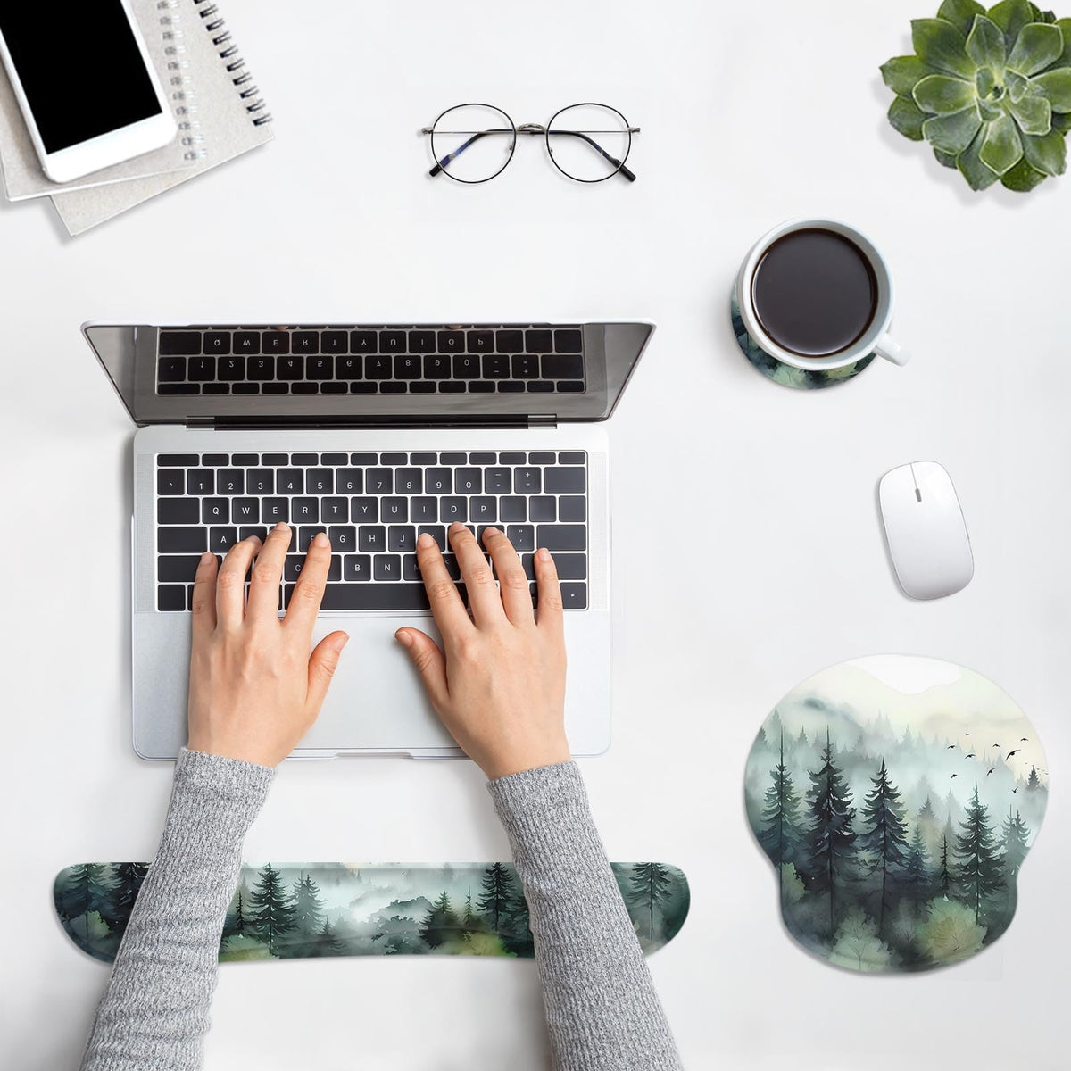 Britimes Ergonomic Mouse Pad Set with Wrist Rest, Green Mountain
