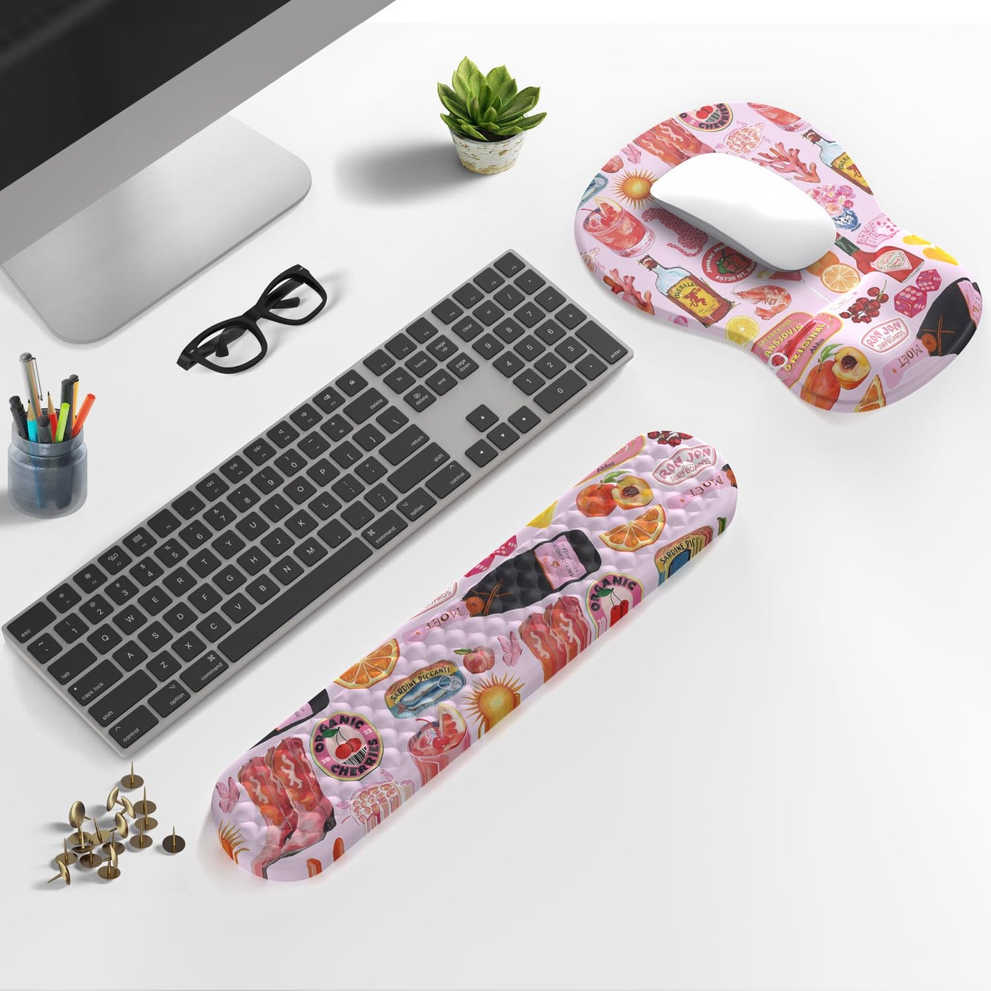 Cute Pink Mouse Pad and Keyboard with Wrist Rest Ergonomic Aesthetic Gaming Mouse Pads, Best Desk