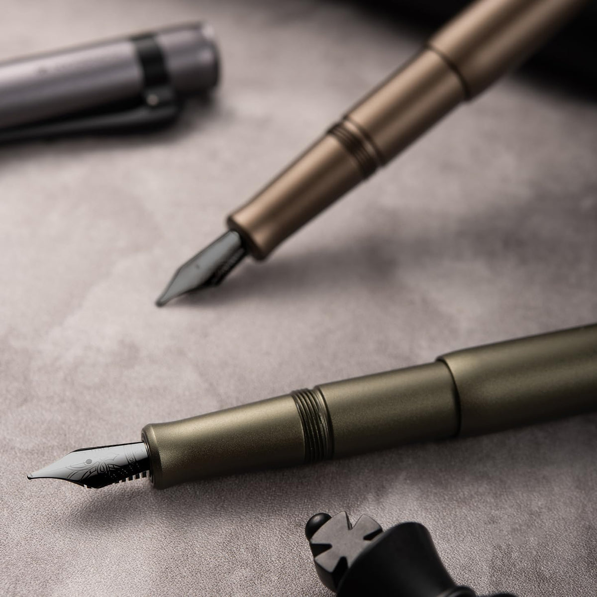 HONG DIAN M2 Black Forest Mini Fountain Pen, Fine Soft Nib & Sleek Shape Aluminium Short Pocket