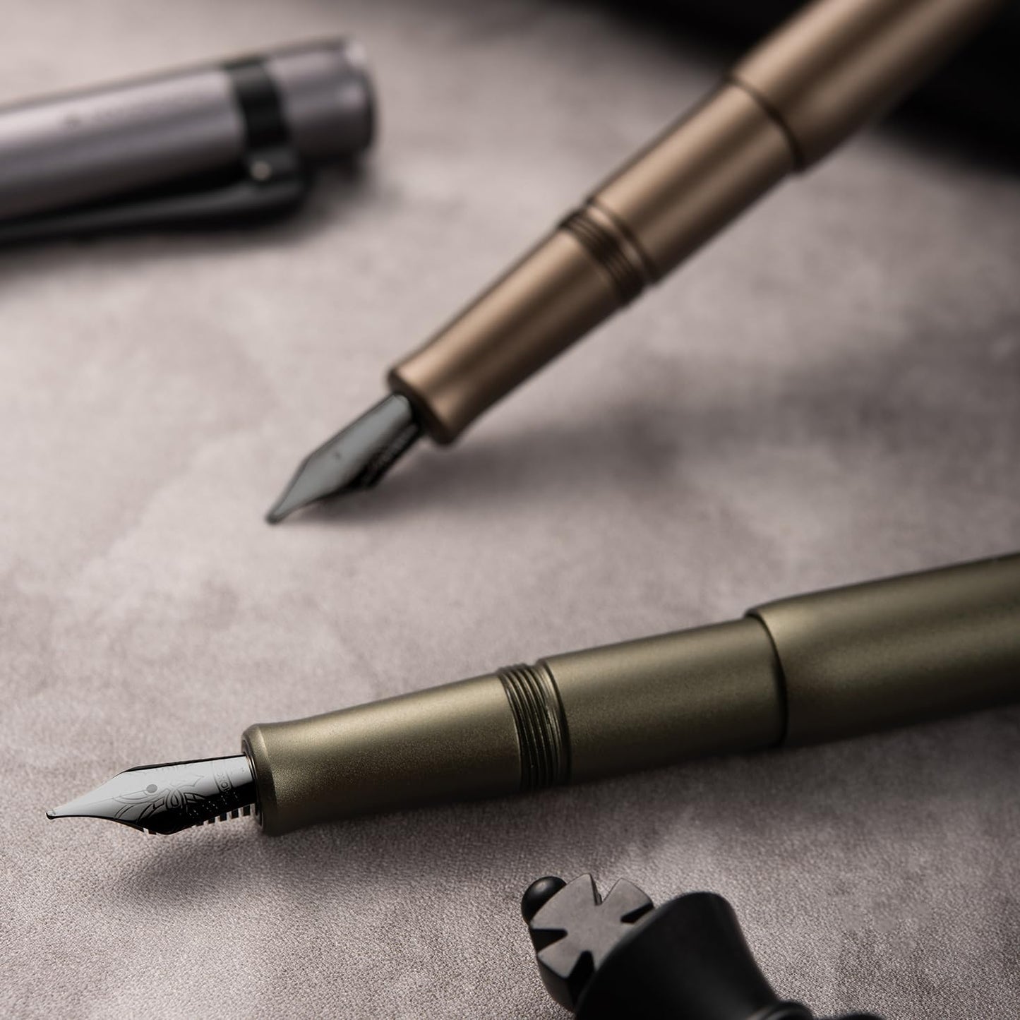 HONG DIAN M2 Black Forest Mini Fountain Pen, Medium Soft Nib & Sleek Shape Aluminium Short Pocket
