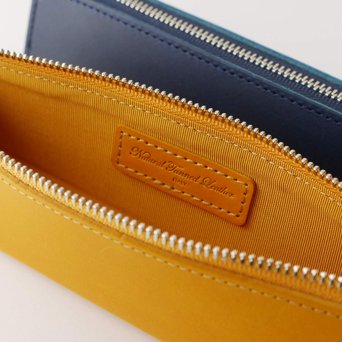 Slip-On BT Sky Pen Case, Italian Leather, M Size