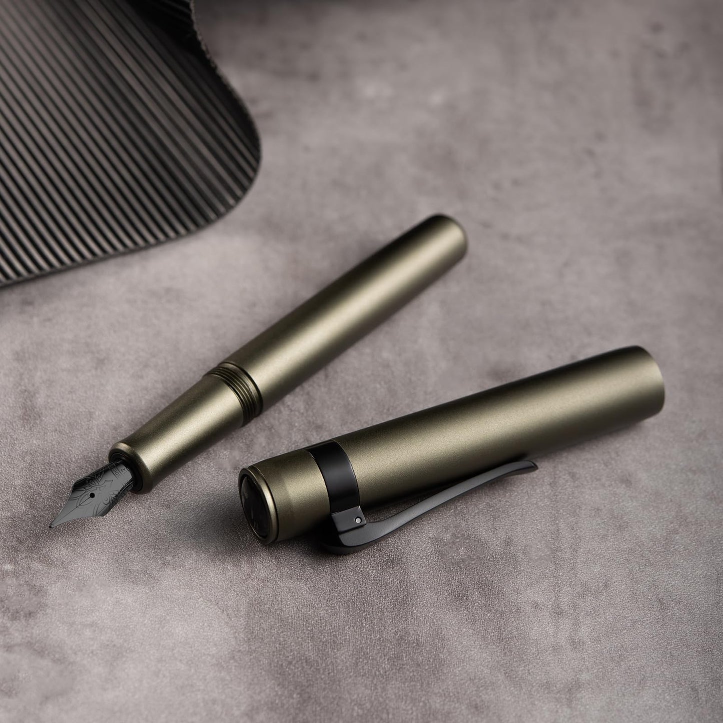 HONG DIAN M2 Black Forest Mini Fountain Pen, Medium Nib & Sleek Shape Aluminium Short Pocket Travel