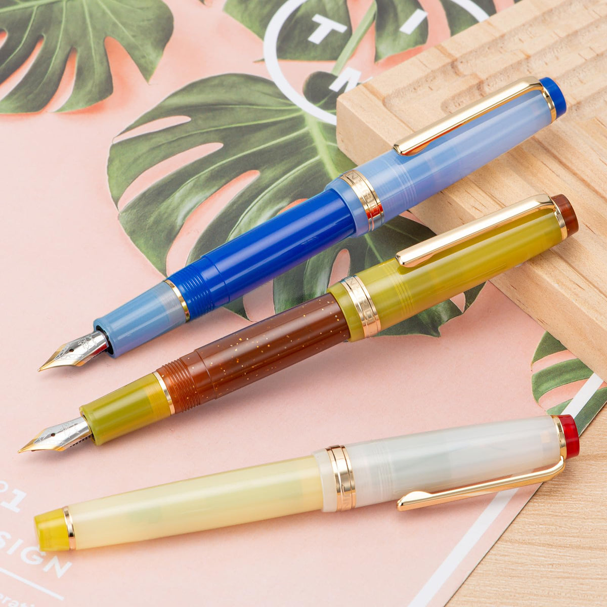 3 Jinhao 82 Fountain Pen Transparent Mixed Classic Color Acrylic Extra Fine Point Gold Trim with