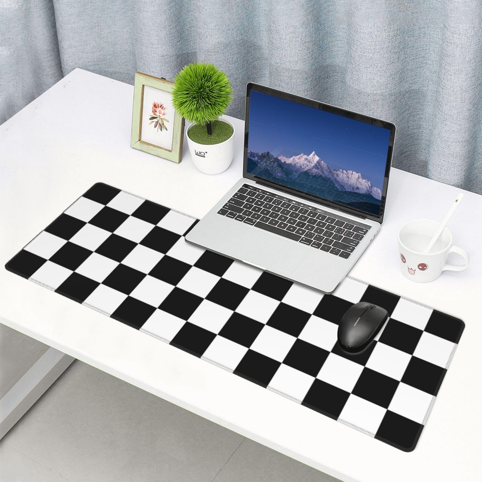 Giinly Checkered Black and White Gaming Mouse Pad, XXL Large Desk Mat