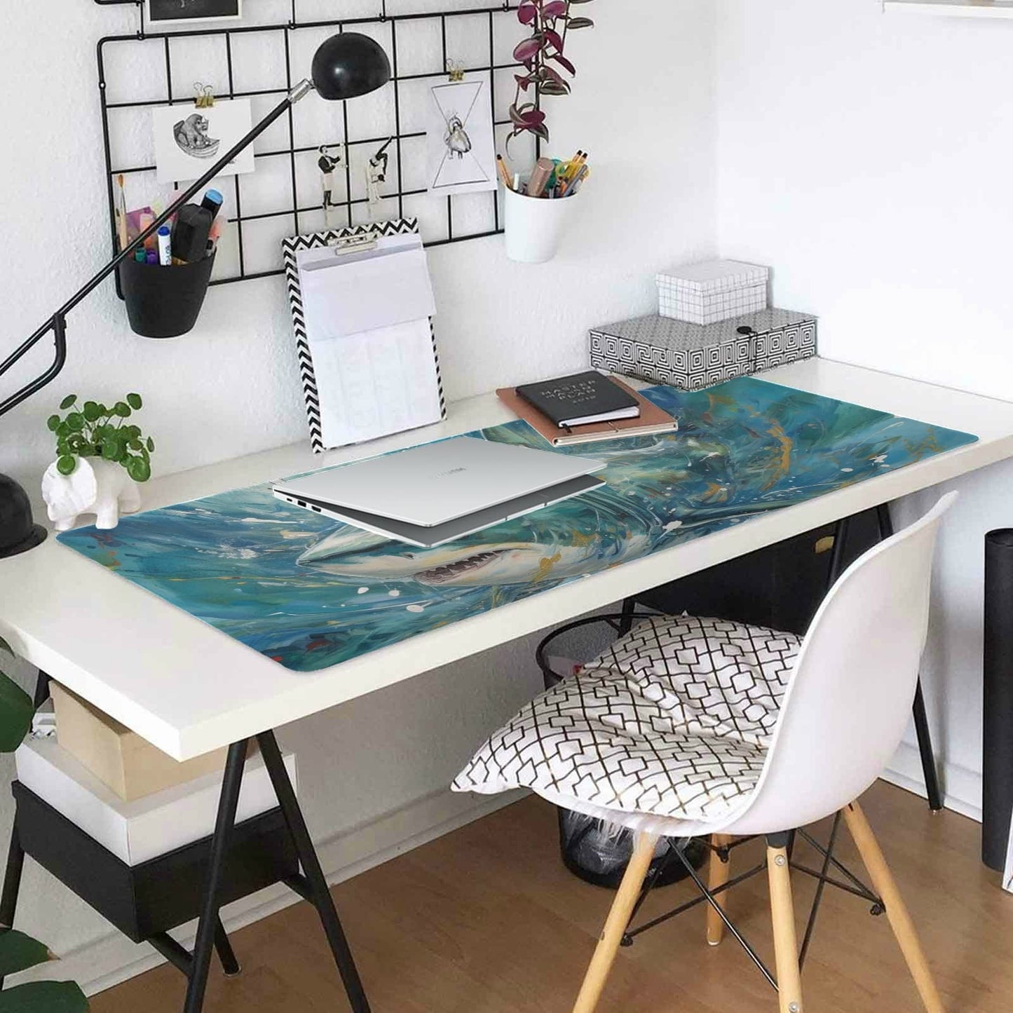 Swimming Shark XXL Mouse Pad - 31.5x11.8 Inch Non-Slip Mouse Mat for Gaming and Work - Abstract