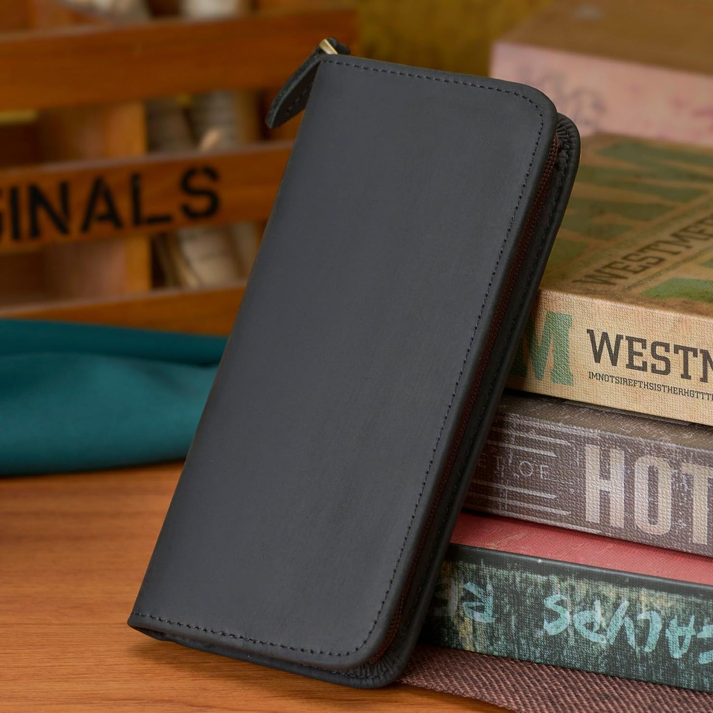 Fountain Pen Case 3 Divided Slots Crazy Horse Leather Pen Holder, Handmade Display Zippered Pouch