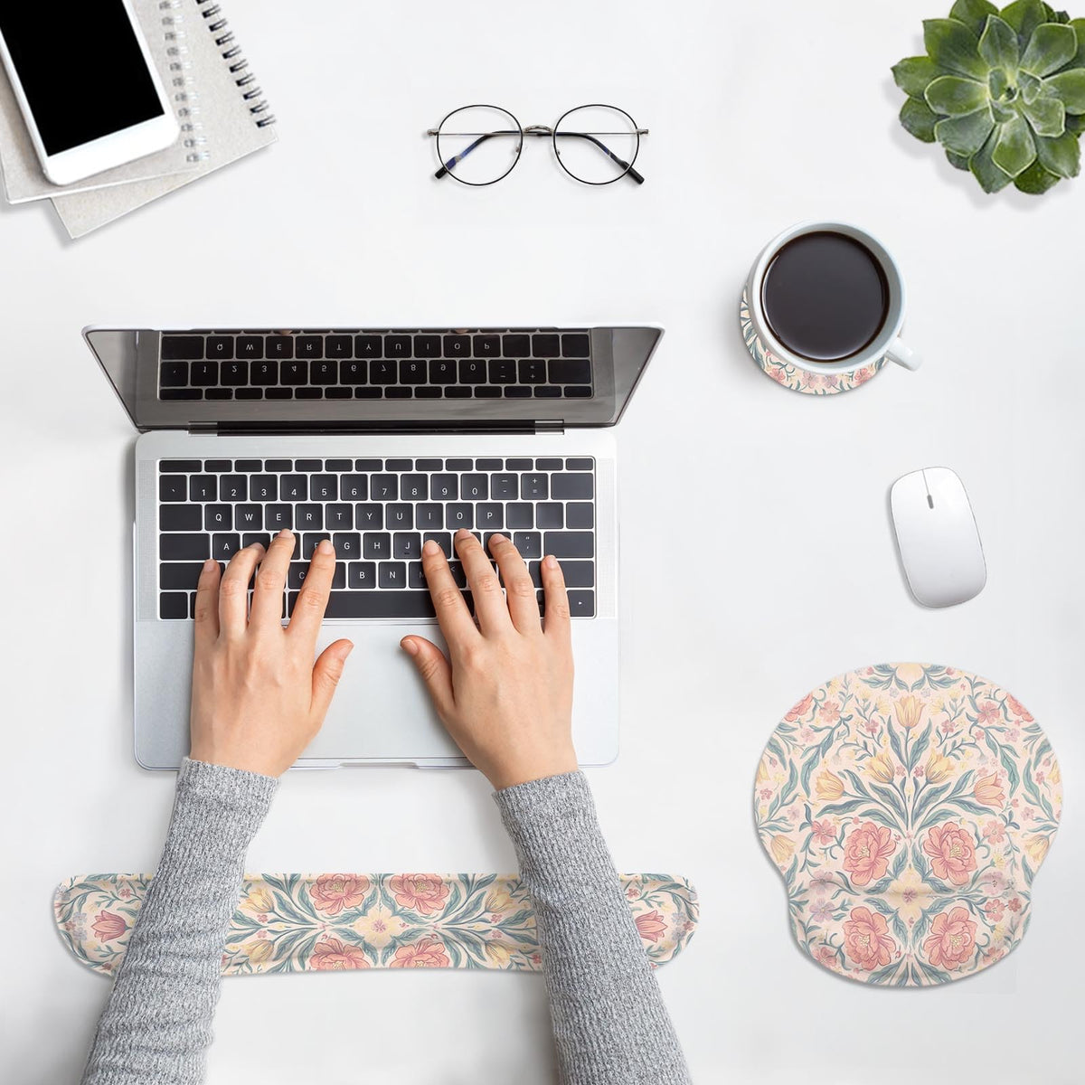 Britimes Ergonomic Mouse Pad Set with Wrist Rest, Floral Boho