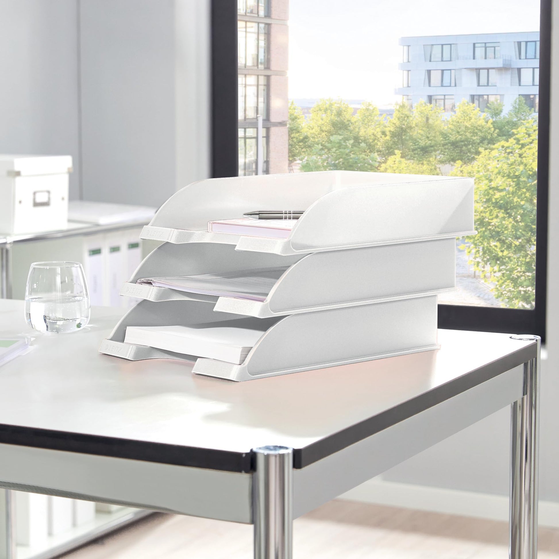 Leitz A4 Letter Tray, Pearl White, Wow Range, 52263001