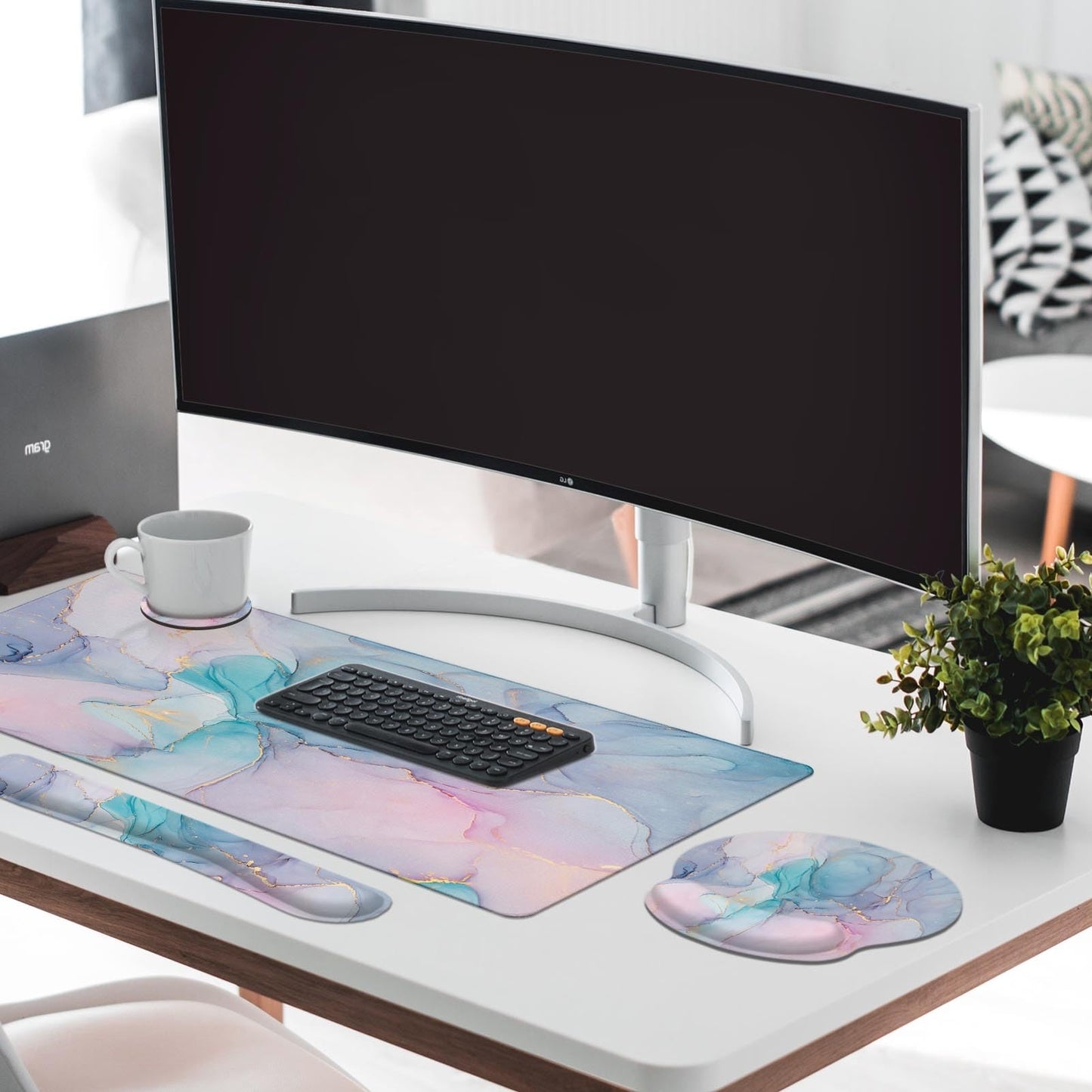 Britimes Keyboard Mouse Pad Set, 4 in 1 Desk Mat Set, Liquid Marbling