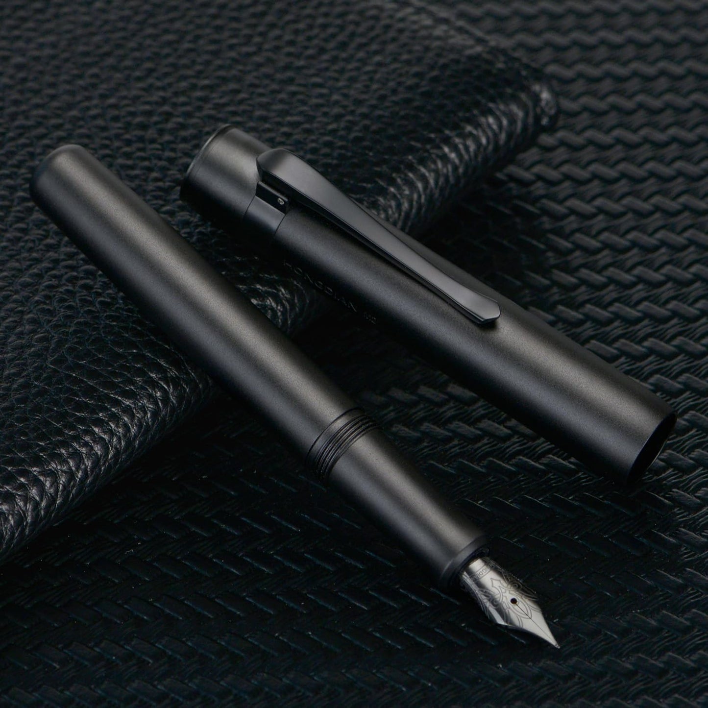 HONG DIAN M2 Mini Fountain Pen with Bent Nib, Sleek Shape Aluminium Short Pocket Travel Pen (Matte