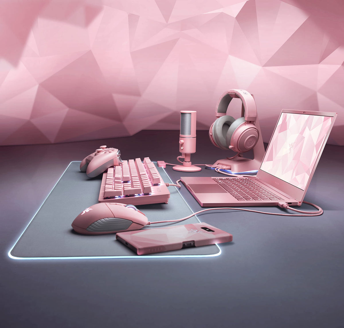 Razer Goliathus Extended Chroma Gaming Mousepad, Quartz Pink