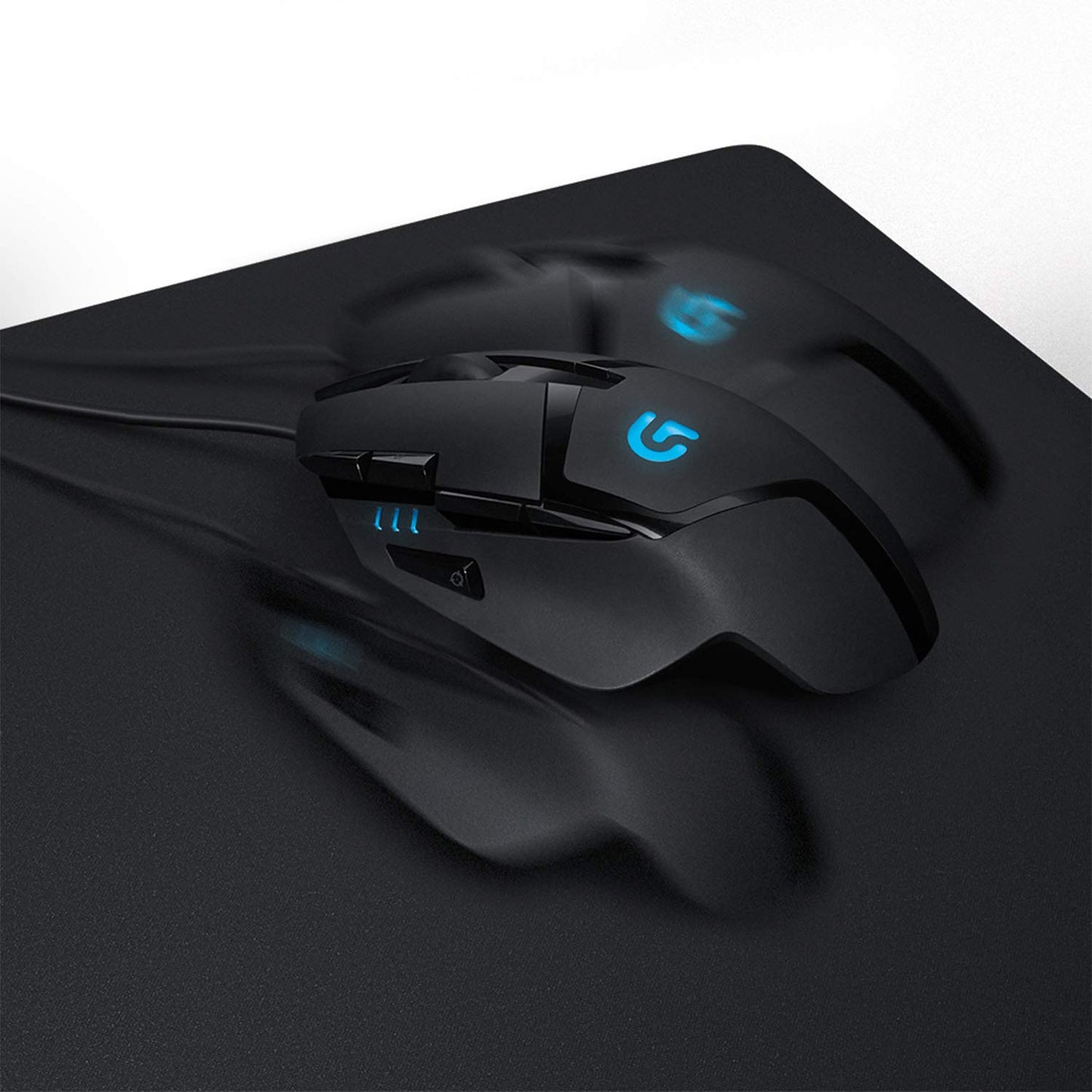 Logitech G640 Cloth Gaming Mouse Pad, Moderate Surface Friction, Consistent Surface Texture