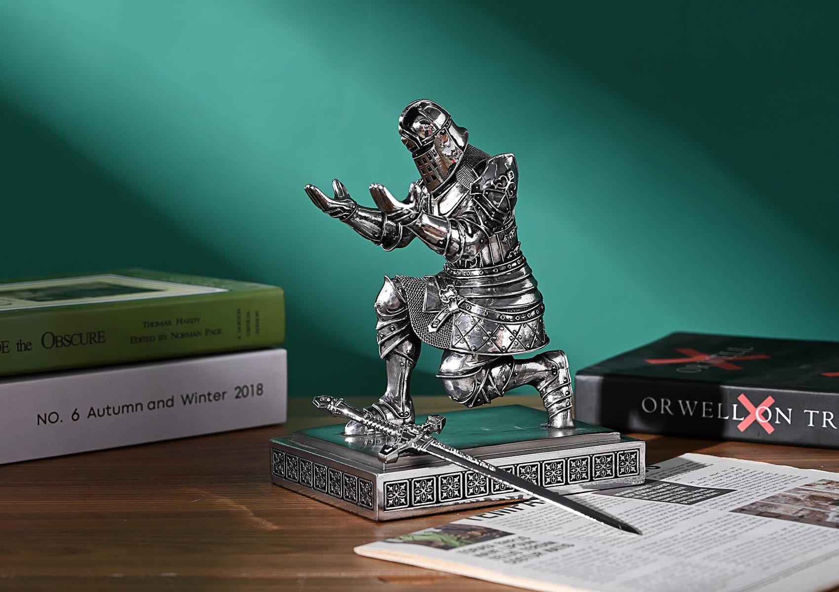 King's Guard Knight Pen Holder with a Letter Opener Desk Organizers Silver