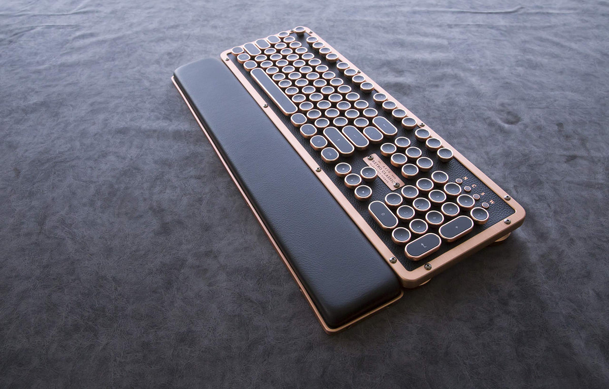 AZIO Retro Classic Palm Rest