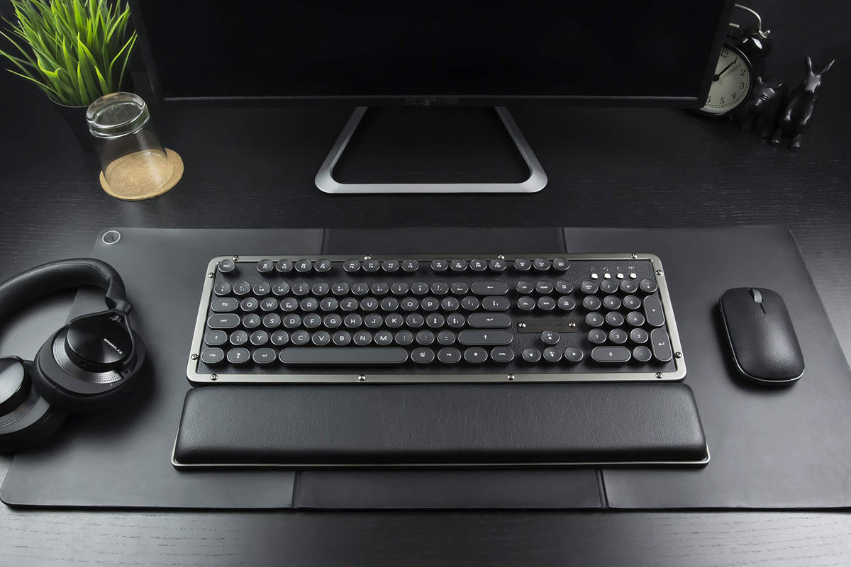 AZIO Retro Classic Palm Rest, Gunmetal