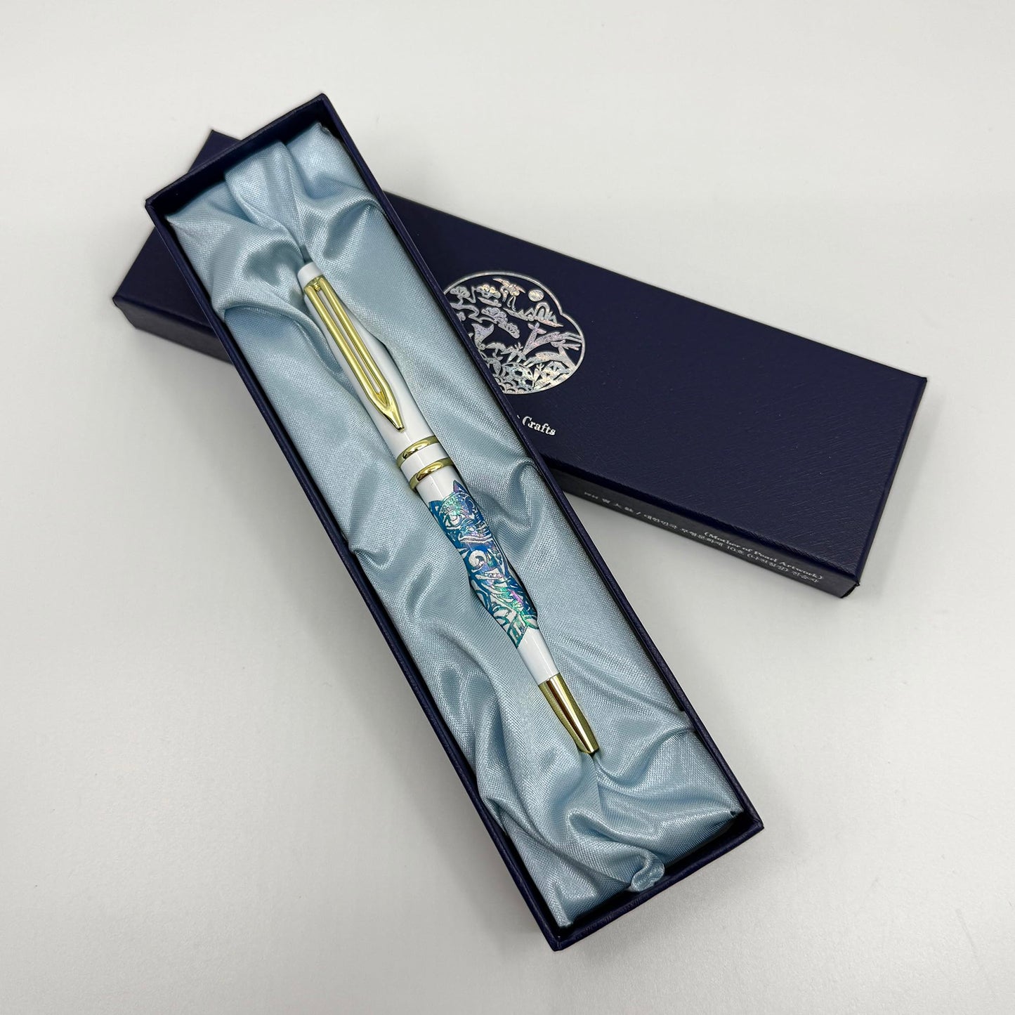 Nacreh Inlay Mother of Pearl Design Handmade Ballpoint Pen Retractable Executive Gift Rollerball