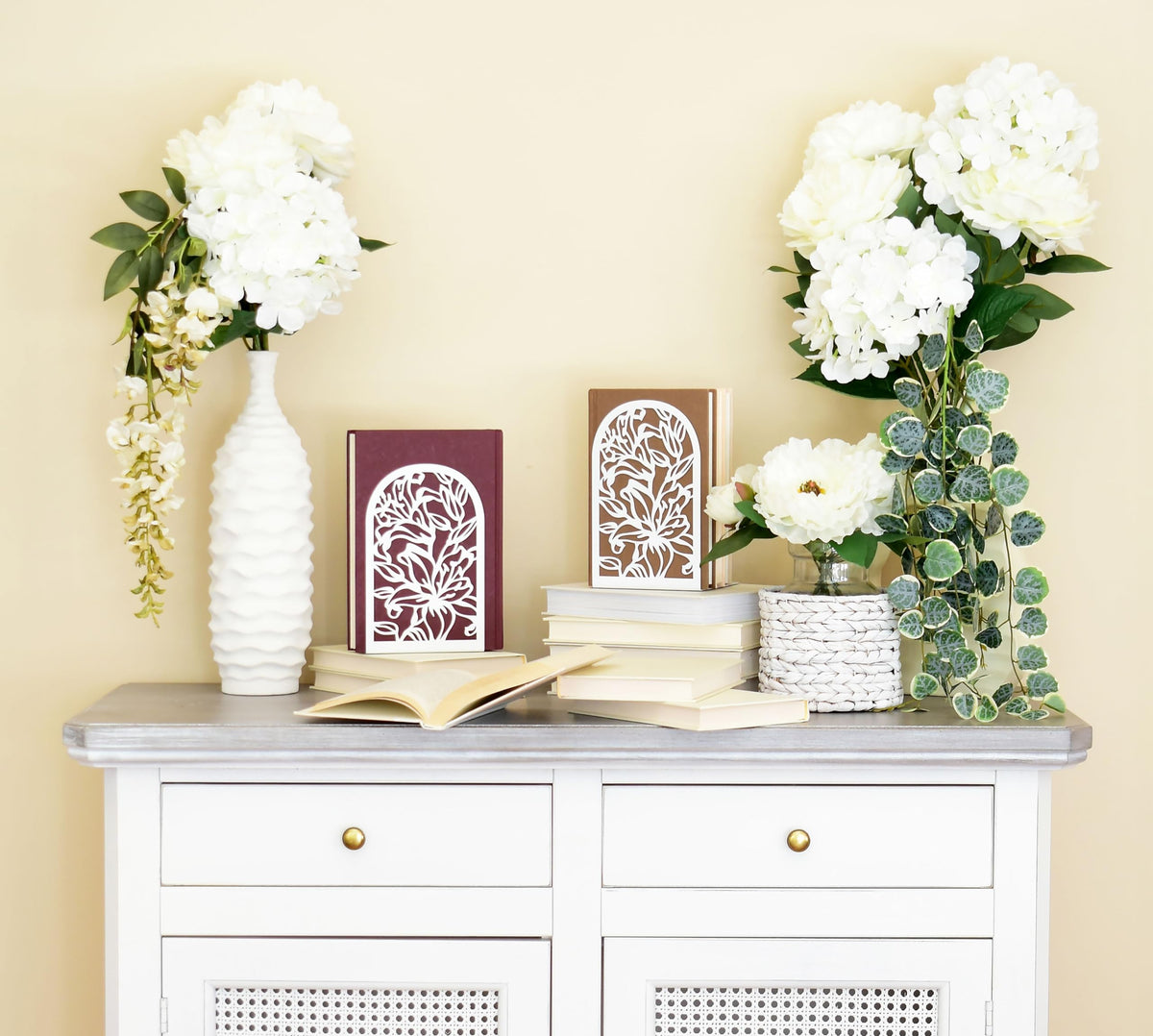 CNK Premium BookEnds - Metal Book Stoppers for Heavy Books, Home Office, Decorative Lily Flower