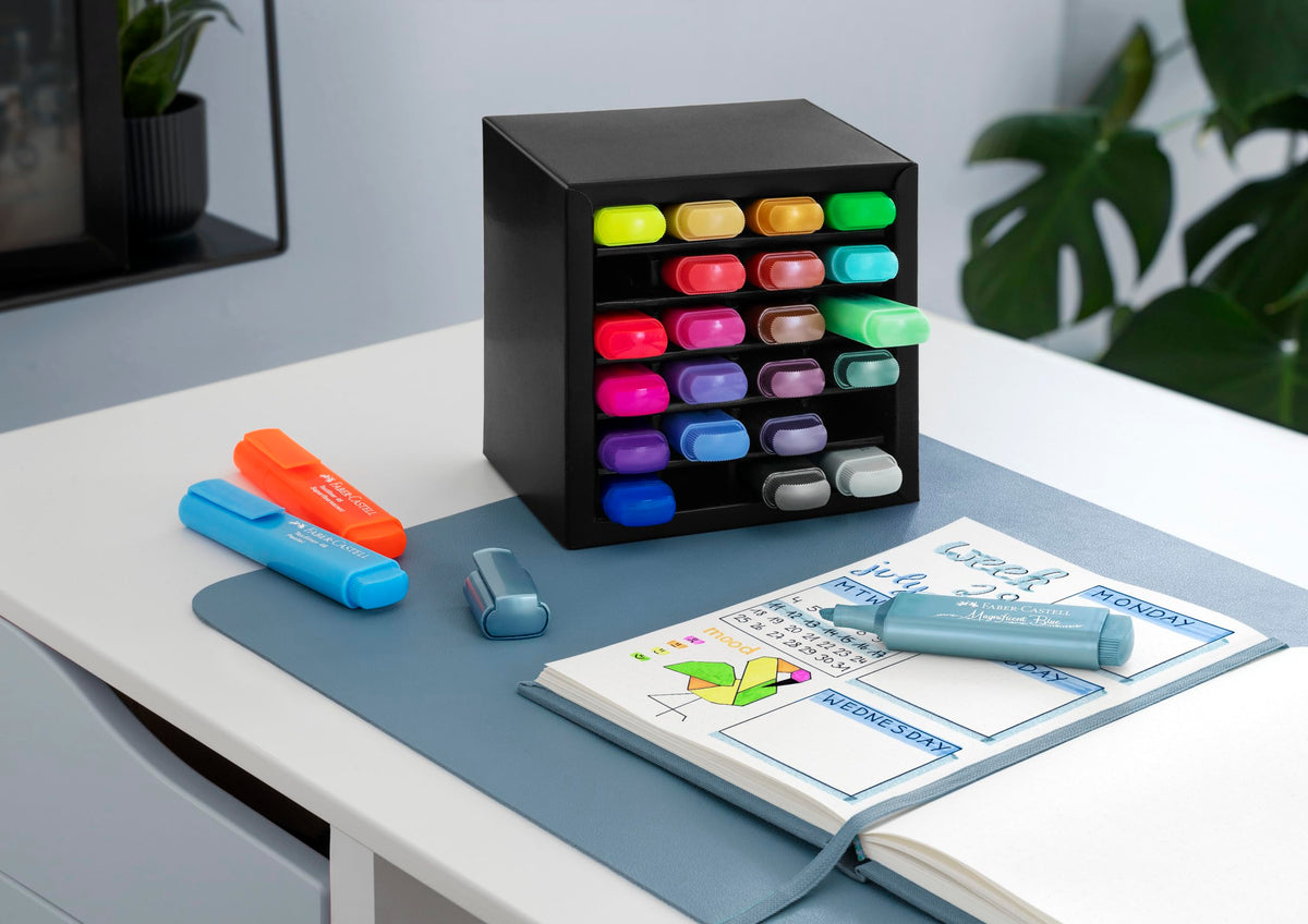 Faber-Castell Highlighter Desk Set - Assortment of 24 Chisel Tip Markers, Metallic, Neon, and