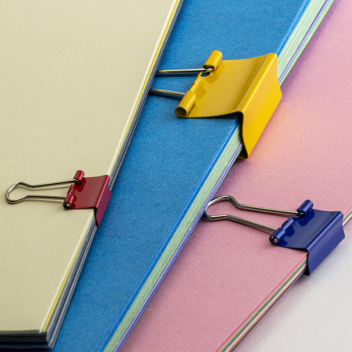 OfficemateOIC Binder Clips, Assorted Colors and Sizes, 30 Clips per Tub (31026)