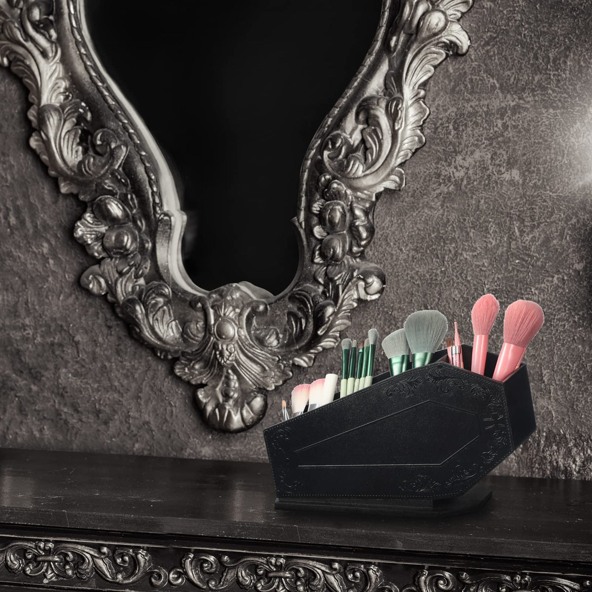 Maitys Coffin Makeup Brush Holder Gothic Wooden Organizer Spooky Coffin Case Gifts for Women