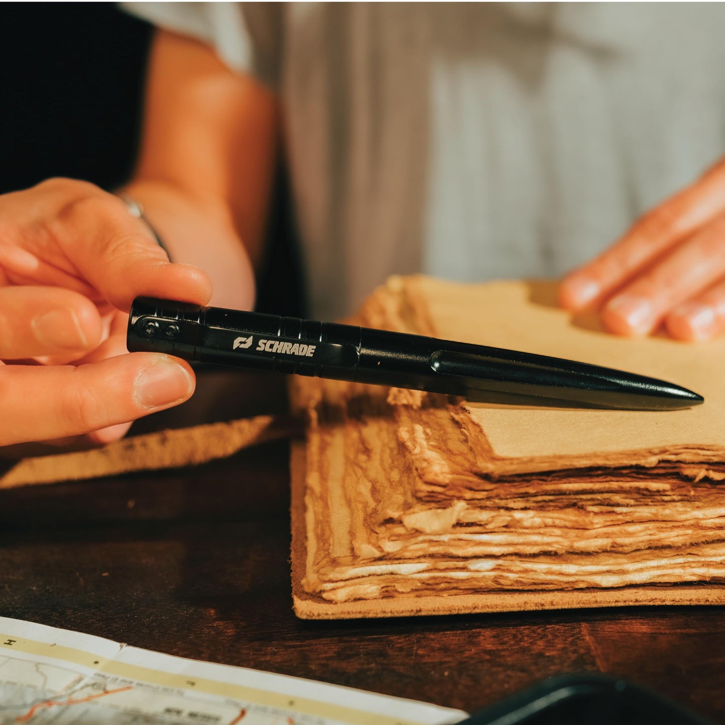 Schrade Delta Class Reckon Pen with Refillable Capabilities, Screw-off Cap for Outdoor Survival