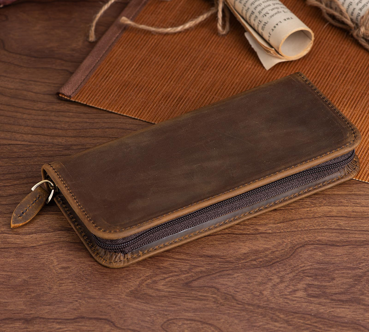 Lanxivi Vintage Leather Fountain Pen Case 3 Divided Slots, Zippered Pen Case Pouch, Handmade