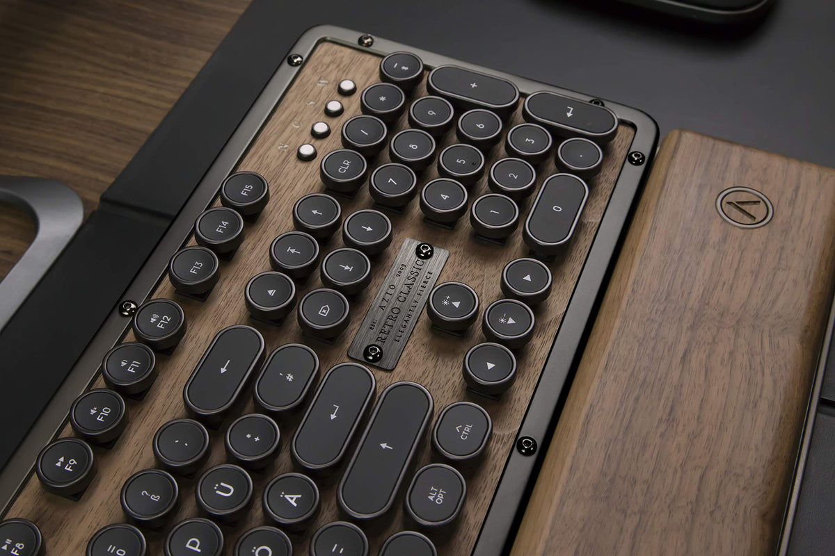 AZIO Retro Classic Palm Rest