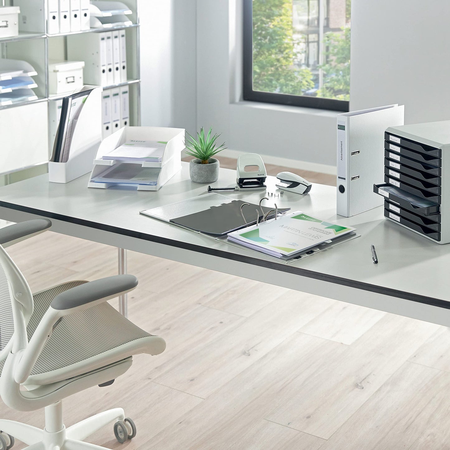 Leitz 52270056 Letter Tray Plus Standard
