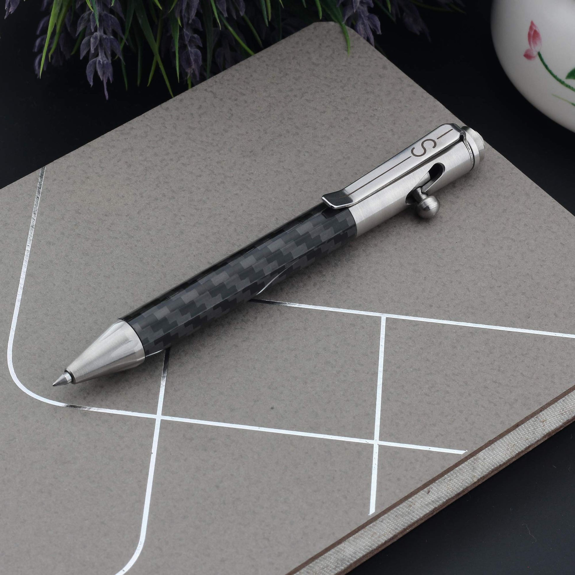 SMOOTHERPRO Carbon Fiber Bolt Action Pen, Compatible with Parker Refill