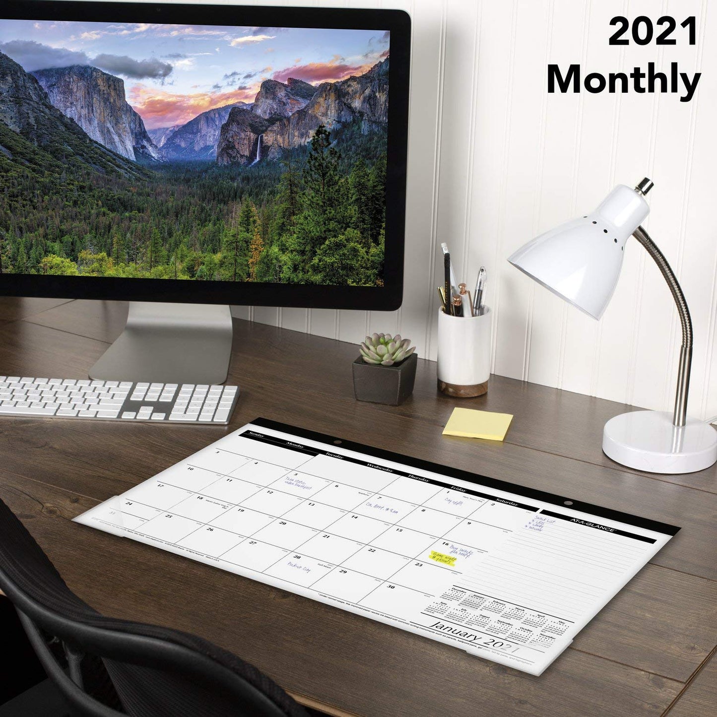 2021 Desk Calendar, AT-A-GLANCE Desk Pad Calendar, 17-3/4" x 11", Compact (SK140021)
