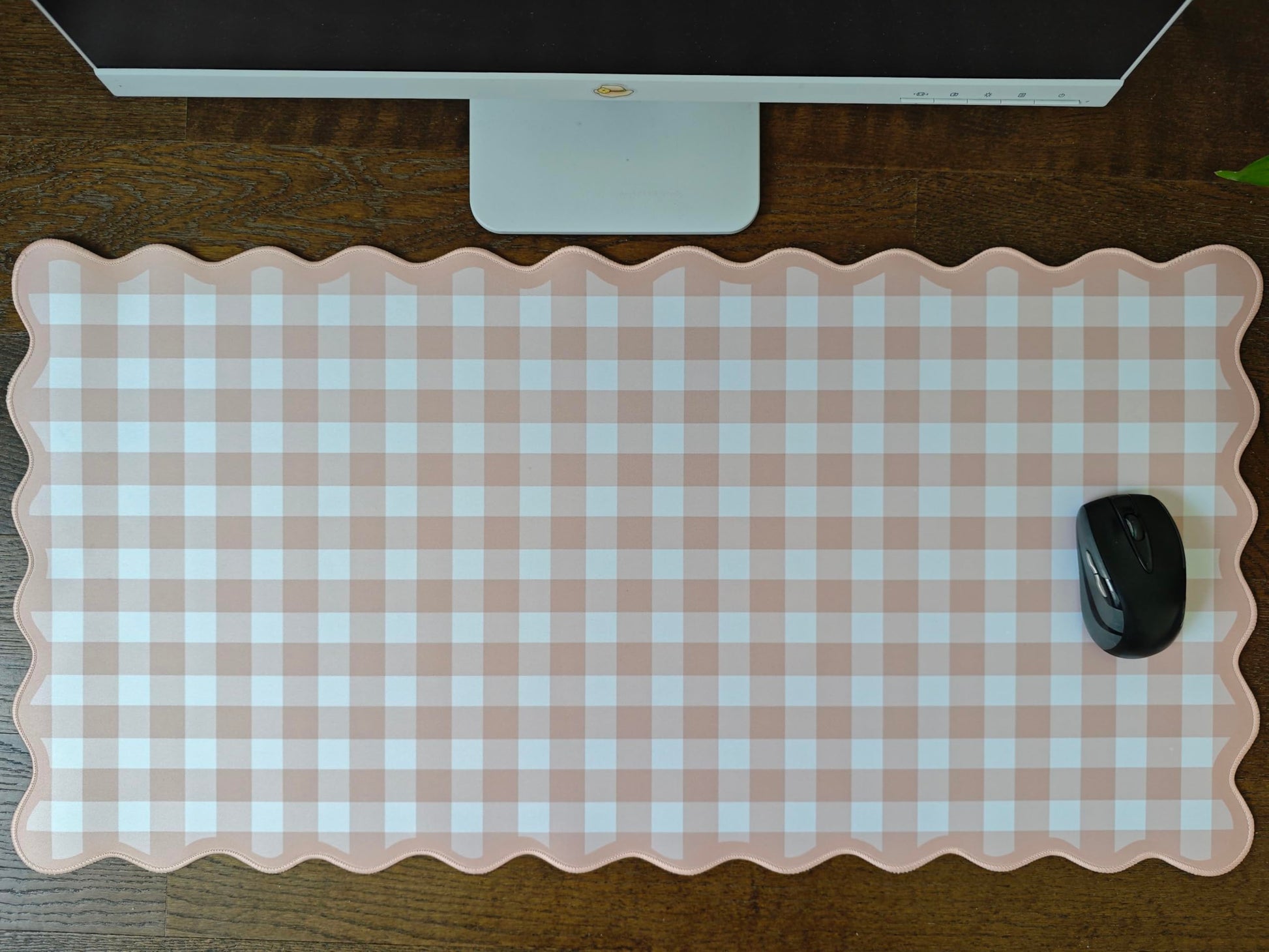 Scalloped‌ Checkered Desk Mat Cute Light Brown Gingham XXL Large Gaming Mouse Pad Farmhouse