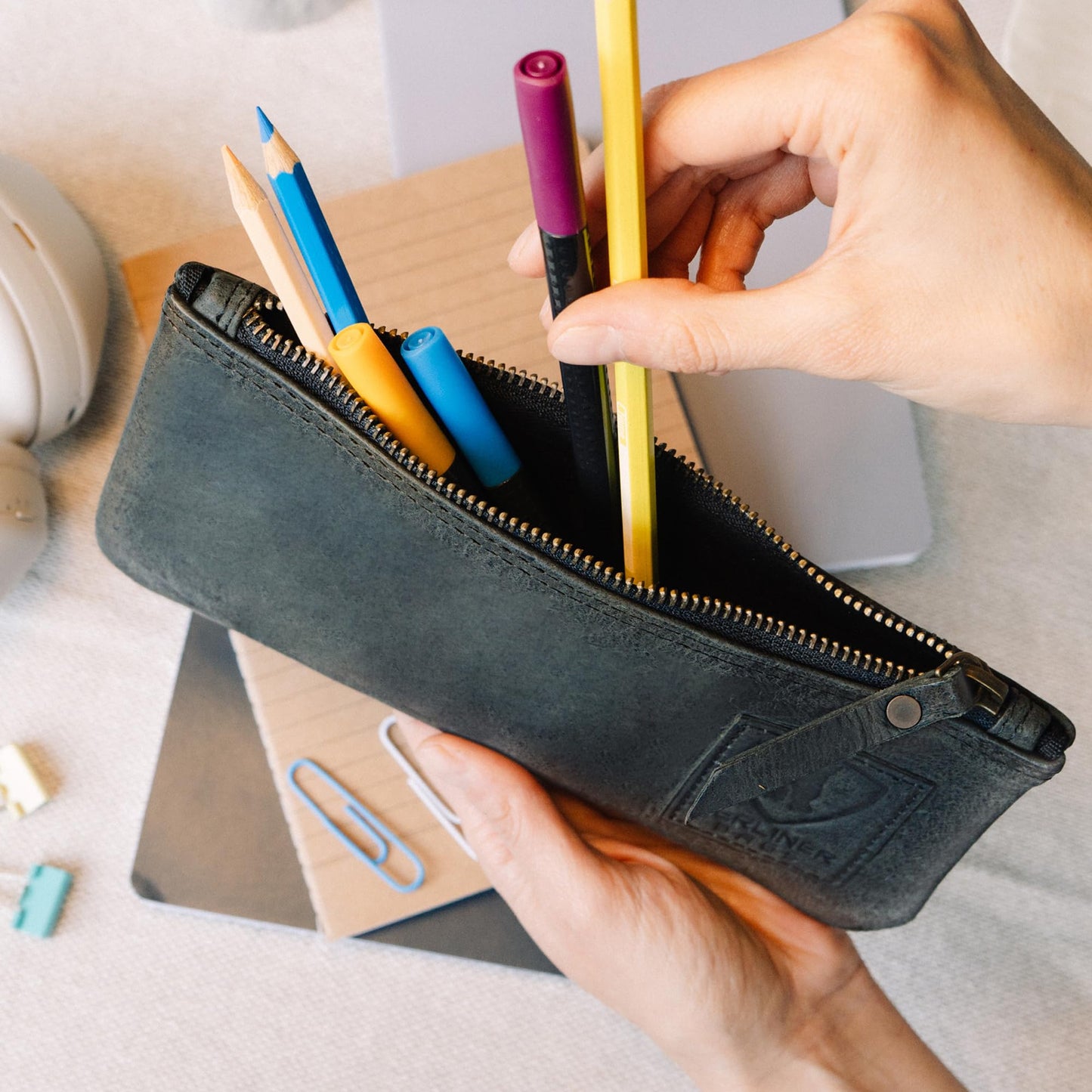BERLINER BAGS Genuine Leather Pencil Case, Vintage Pen Pouch - Dark Grey