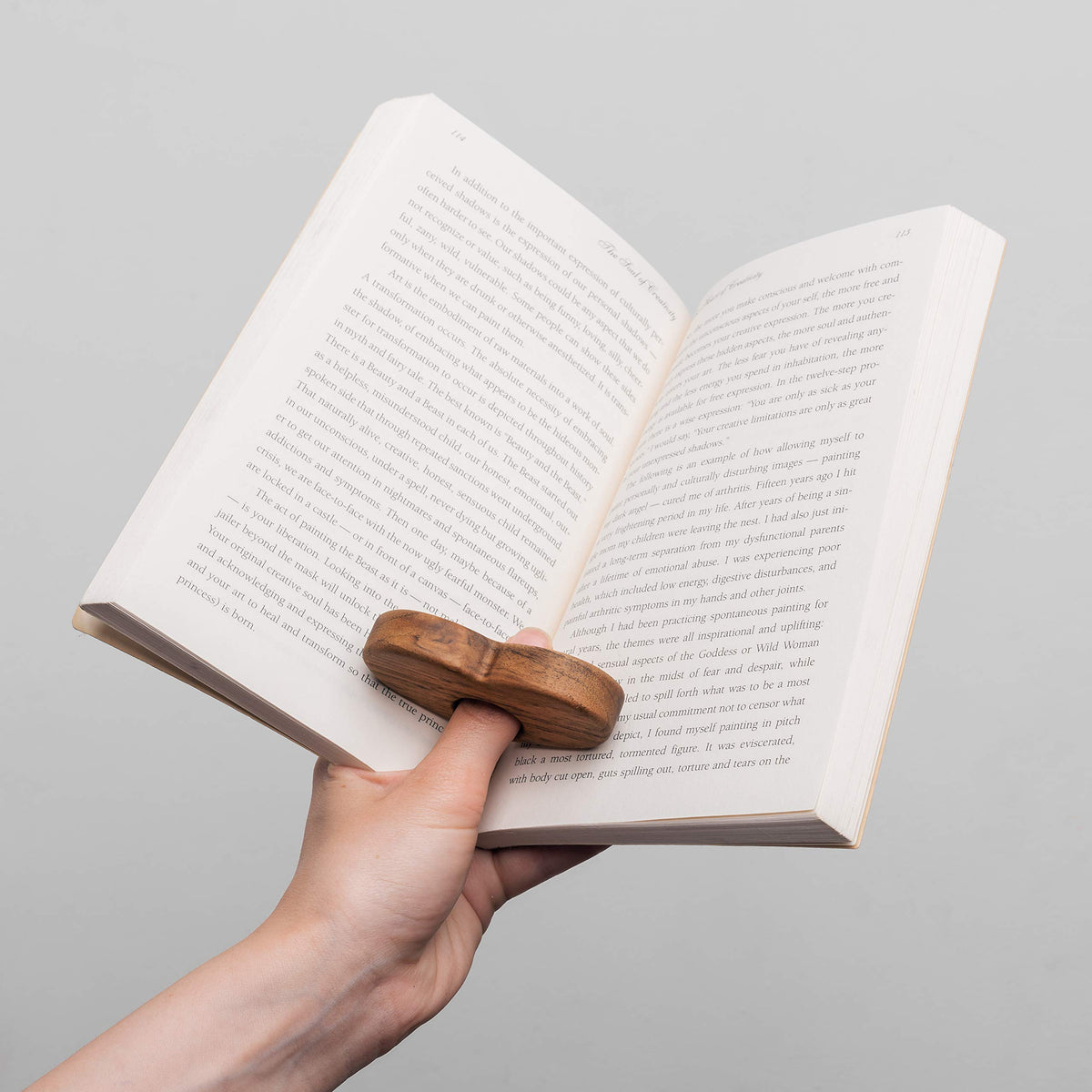TILISMA Book Page Holder – Handmade Wooden Heart Reading Accessories – Gifts for Book Lovers (Large)