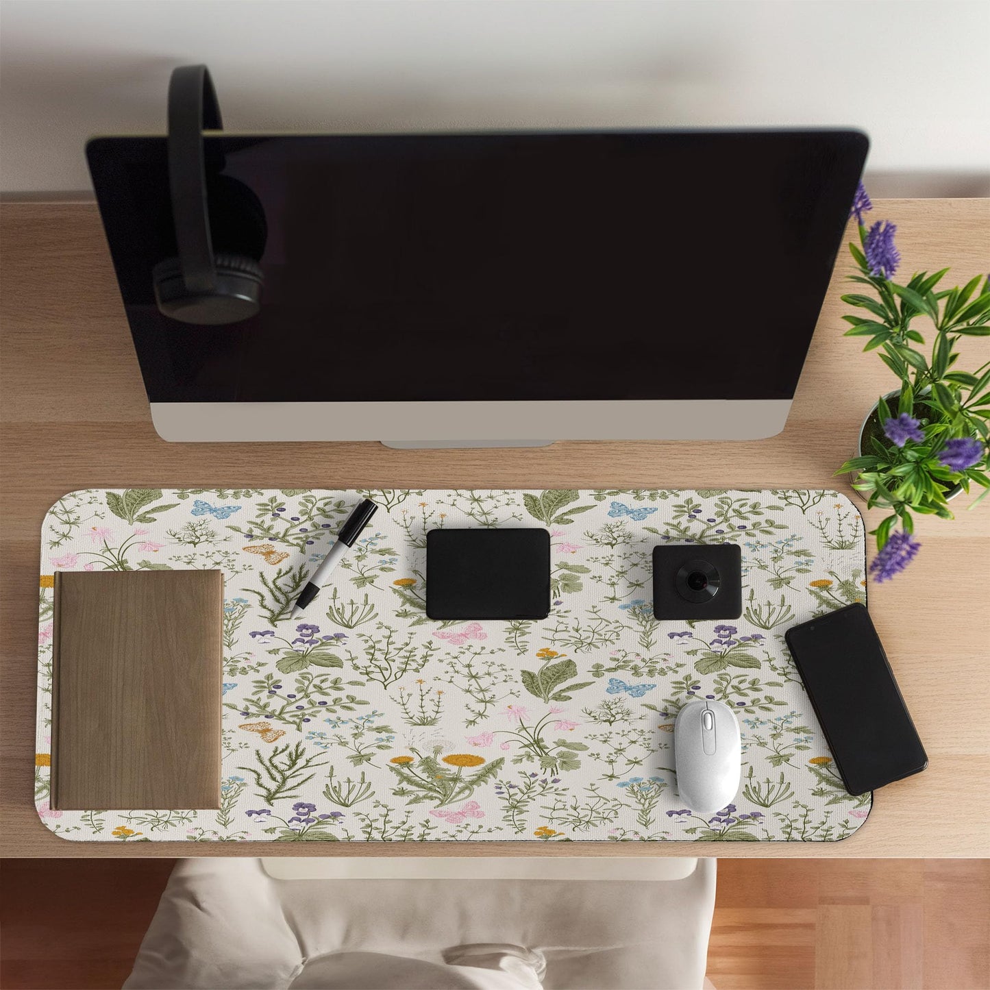 Ambesonne Floral Computer Mouse Pad, Vintage Garden Plants Herbs Flowers Botanical Classic Design