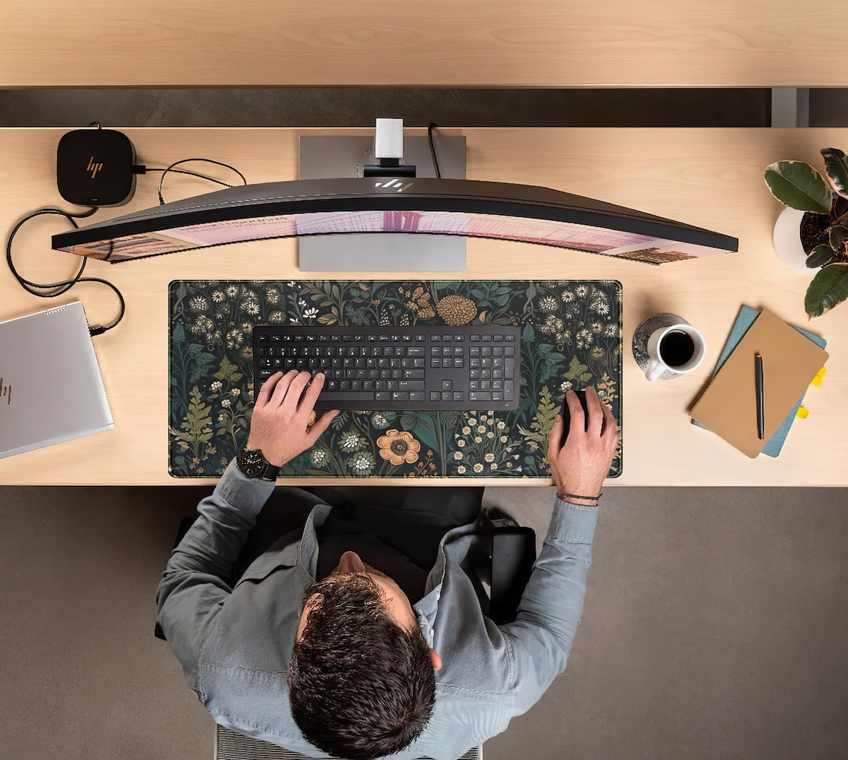 Dark Flower Desk Mat Floral Plants Mouse Pad, Aesthetic Wildflowers Large Gaming Mousepad Desk Pad