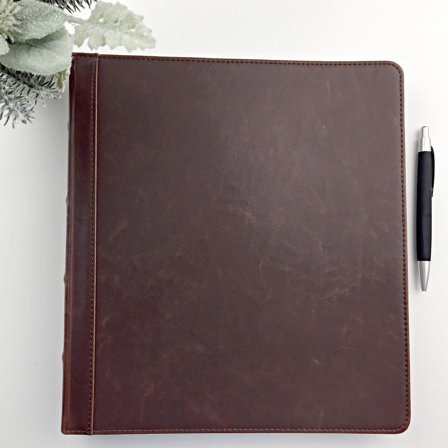 Samsill Vintage Leather 3 Ring Binder, Professional Organizer, Planner, 1 Inch Round Ring (Holds