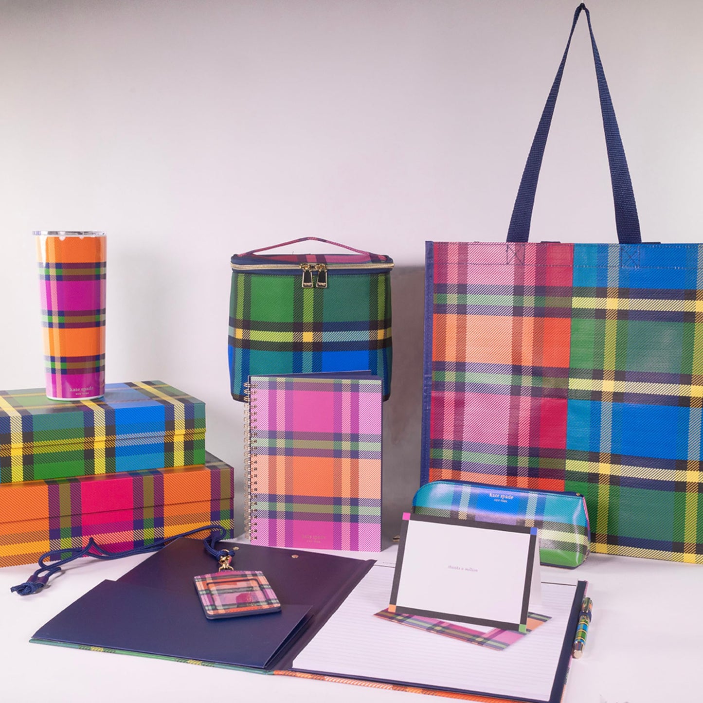kate spade new york Pen and Pencil Case with Office Supplies, Zip Pouch Includes 2 Pencils