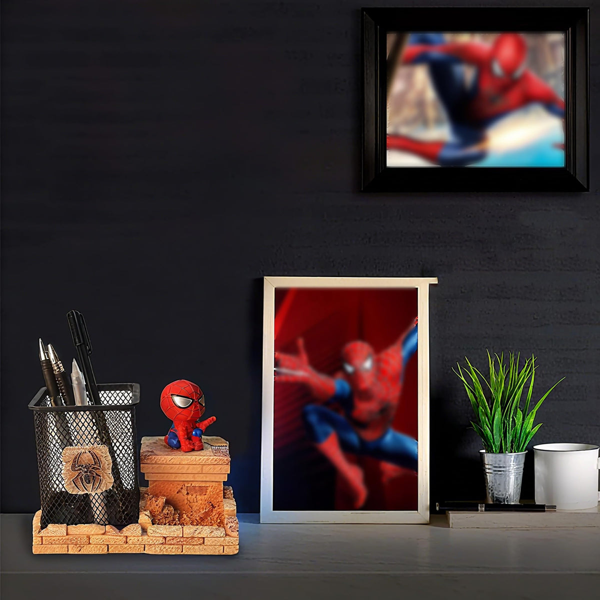 BREIS Pen Holder, Creative Novelty Office Desk Decorations Man boy Girls Gadgets Pencil Holder