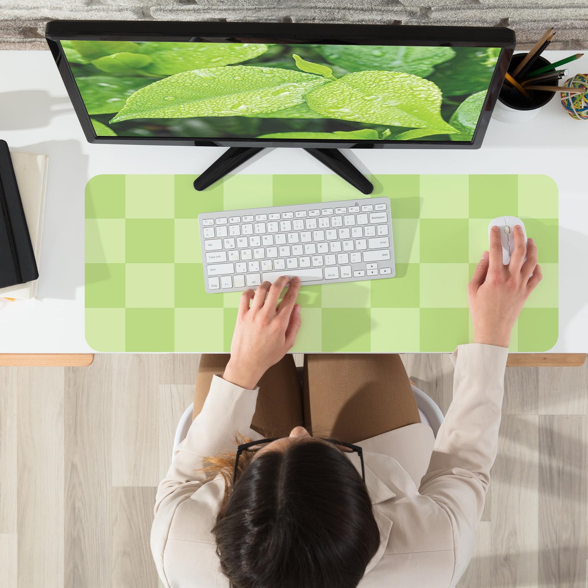 AFIING Green Checkered Desk Mat 31.5" x 12", Waterproof Desk Pad